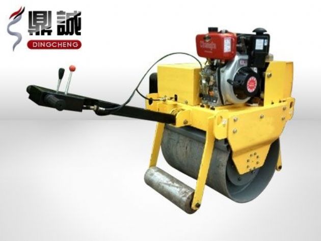 點擊查看詳細信息<br>標題：重型手扶式單鋼輪壓路機 閱讀次數：13135