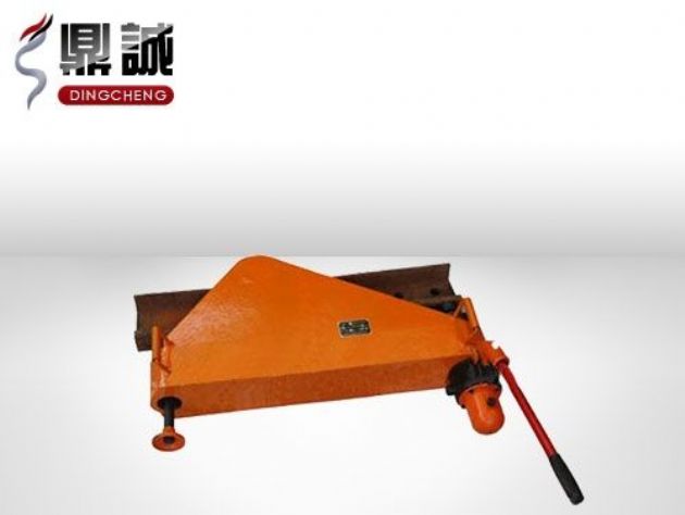 點擊查看詳細信息<br>標題：垂直液壓彎軌機 閱讀次數：4404