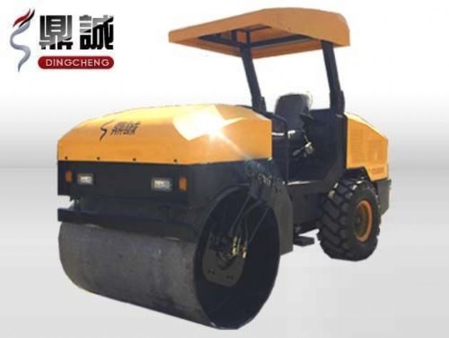 點擊查看詳細信息<br>標題：4噸單鋼輪振動壓路機 閱讀次數：13372